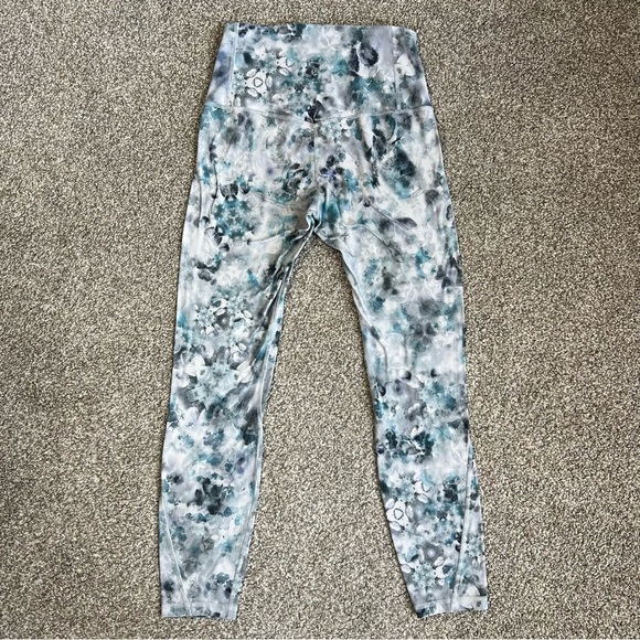 Lululemon Align High Rise Kaleidofloral Multicolor 25” Leggings, Size 6 - Picture 5 of 8